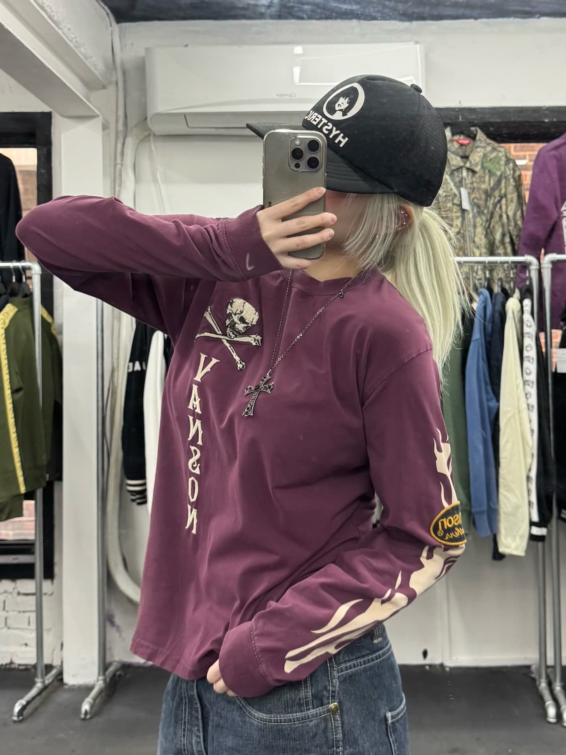 밴슨 레더 플레임 로고 롱슬리브 상품이미지4