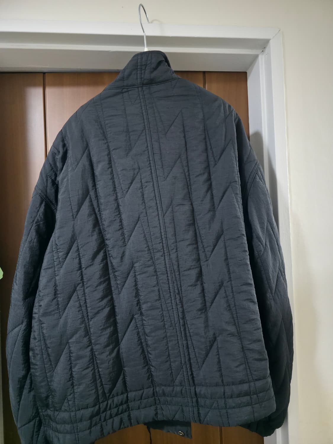 언어팩티드 퀼티드 블루종 블랙 m 상품이미지3