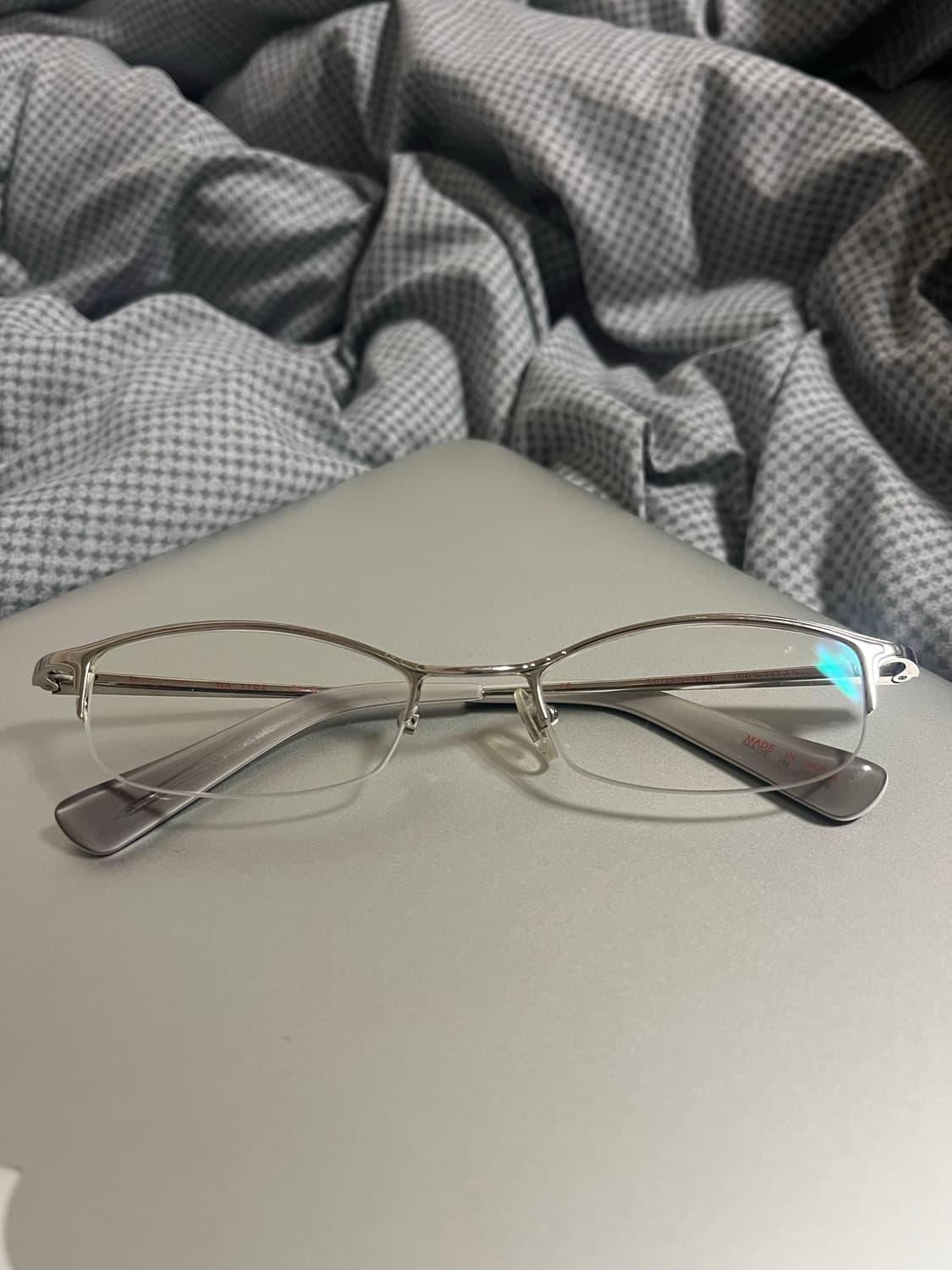 일본 티타늄 안경 (이세이미야케st) 상품이미지2