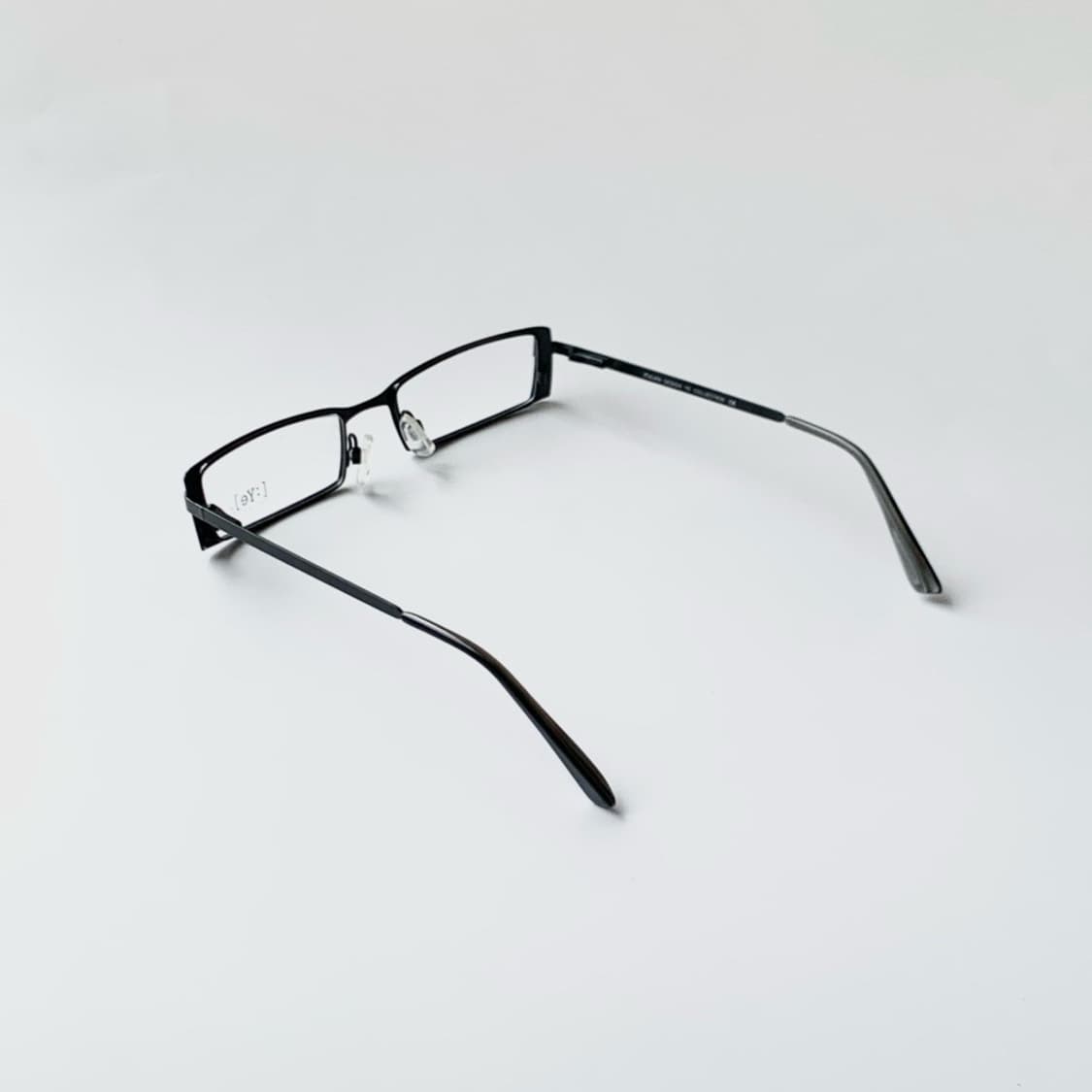[픽키-684] 블랙 스퀘어 메탈 안경 풀프레임 미니멀 데일리 상품이미지3