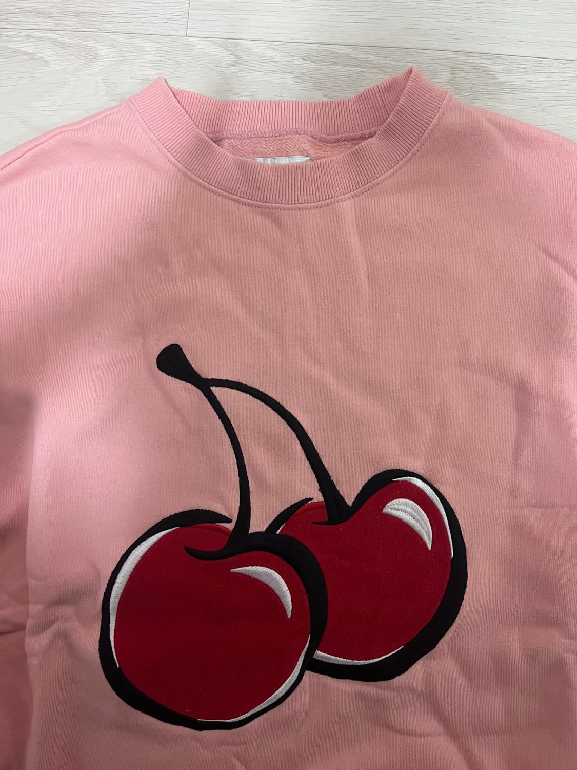 키르시 빅체리 맨투맨 피치 핑크 상품이미지6