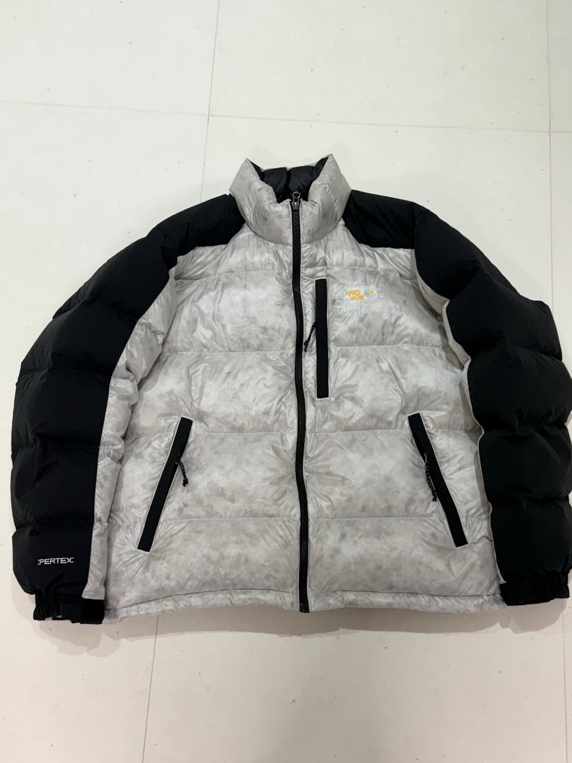 스투시 X 마운틴 하드웨어 서브제로 L 상품이미지1