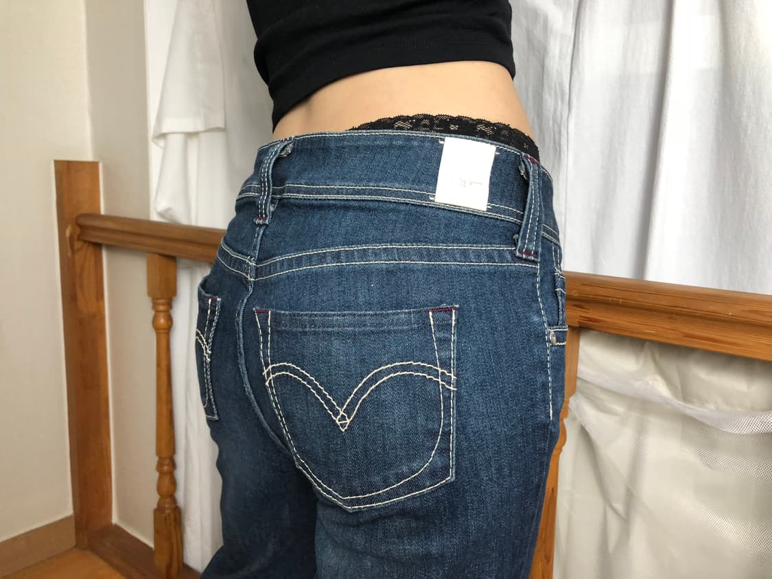 Levi's / Low-Rise Stitch Flare Jeans 상품이미지8