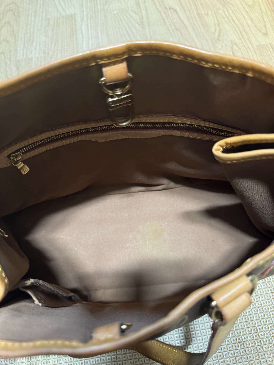 루이비통 베티놀즈 호리즌탈 숄더백 상품이미지8