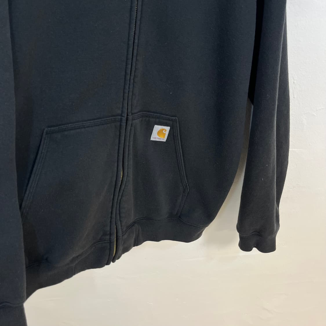 Carhartt black hoodie zip-up 상품이미지5