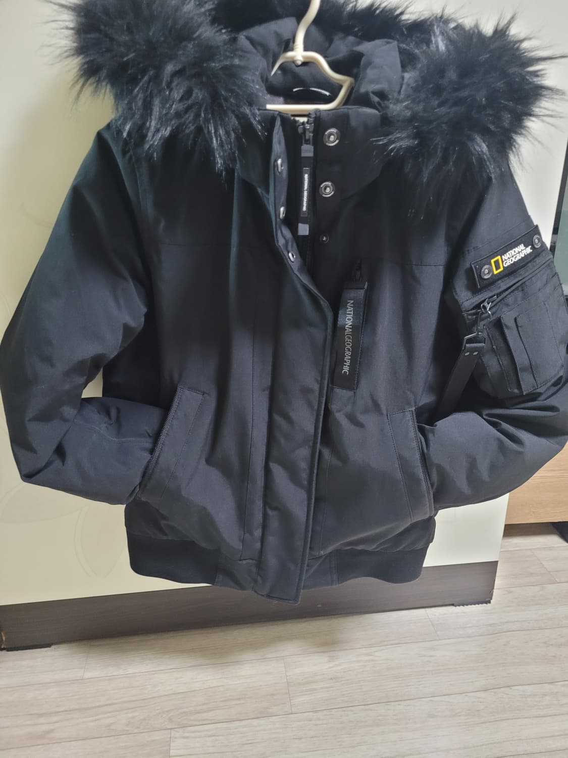 내셔널지오그래픽 유틸리티 숏패딩 블랙 상품이미지1