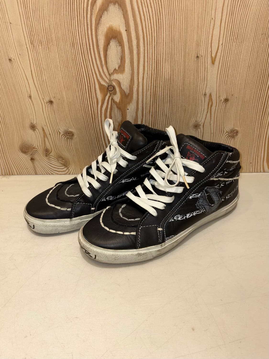 트루릴리젼 미드탑 스니커즈 상품이미지3