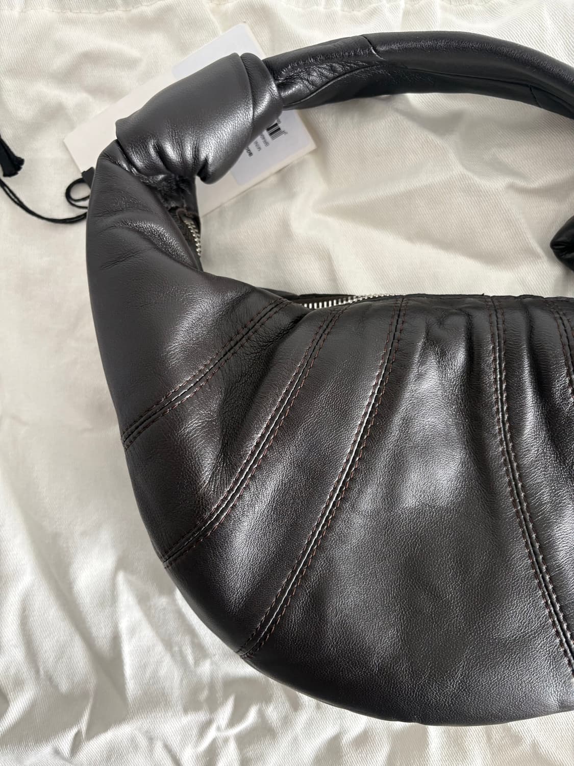 르메르 미니 포춘 크루아상 백 다크 초콜릿 상품이미지5