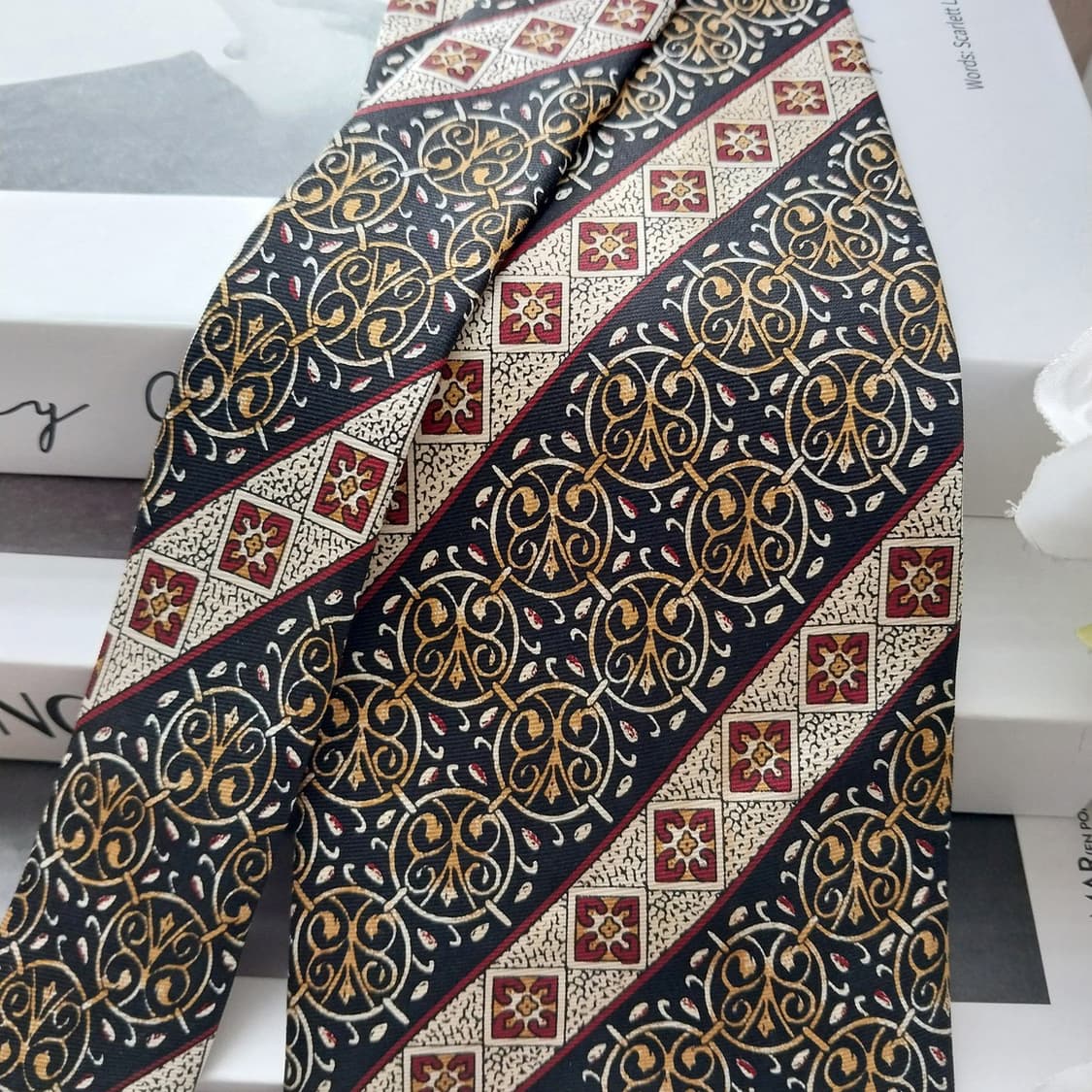 피에르발망 실크 블랙&골드 오너먼트 넥타이 9.7cm A+등급 K1256 상품이미지2