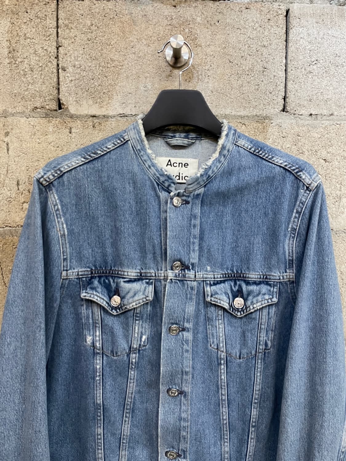 아크네 스튜디오 데님 노카라 트러커 자켓 상품이미지2