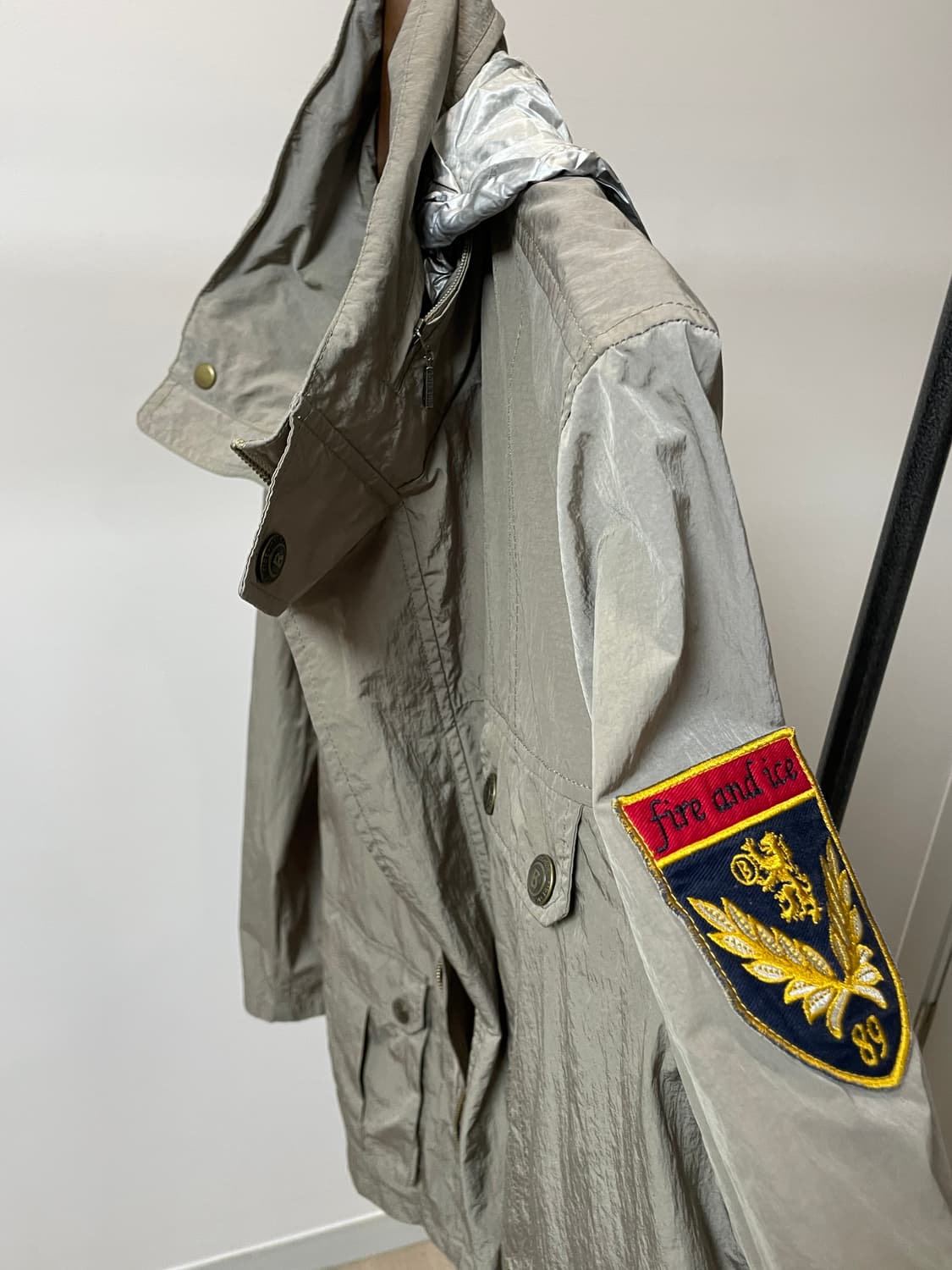 (100) bogner 보그너 히든 후드 메탈릭 바람막이 상품이미지8