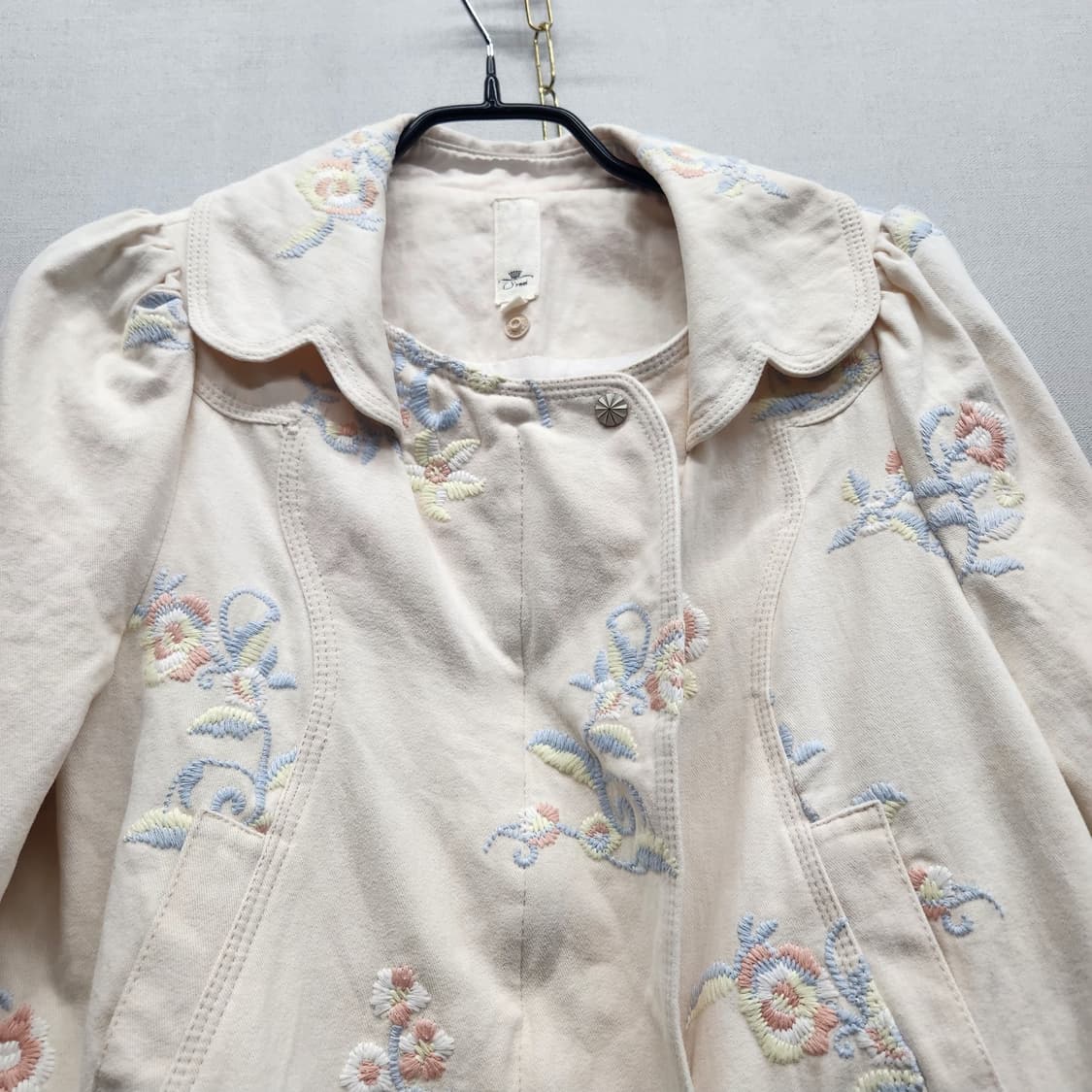 오즈세컨 플라워 자수 프릴 자켓 1(S) 상품이미지2