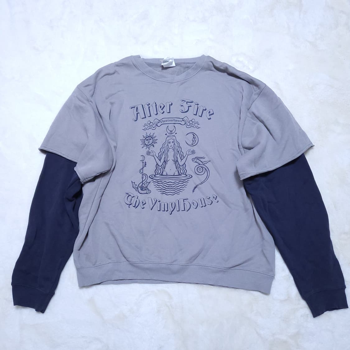 더바이닐하우스 맨투맨 L 0310 뽀샤샤 상품이미지1