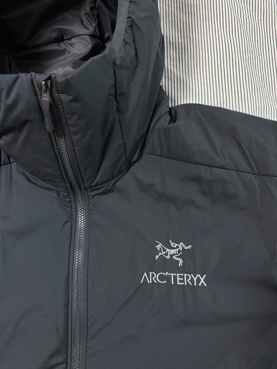 아크테릭스 아톰 LT 후디 킹피셔 상품이미지5