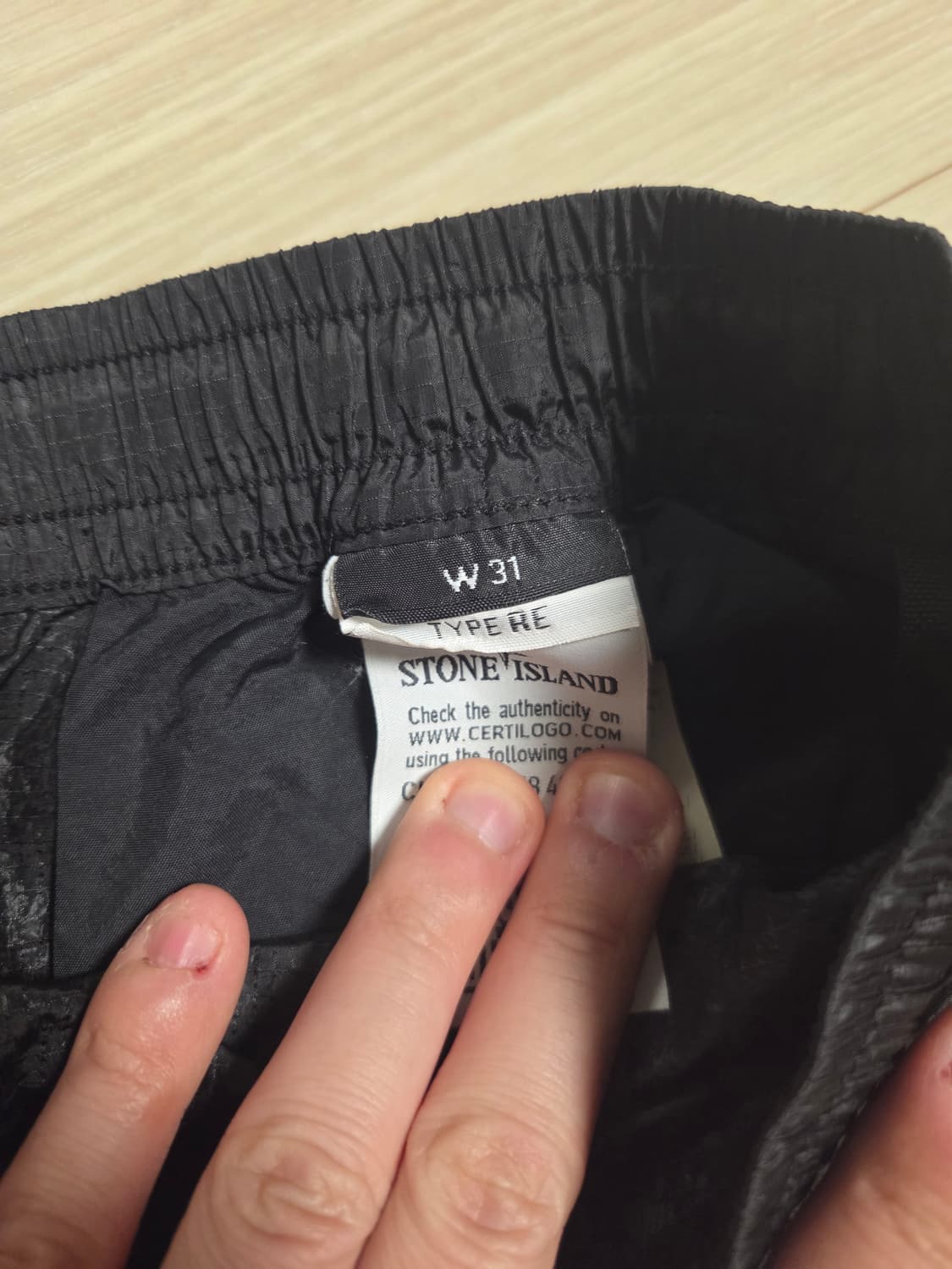 [30] 스톤아일랜드 19ss 나일론 버뮤다 팬츠 상품이미지3