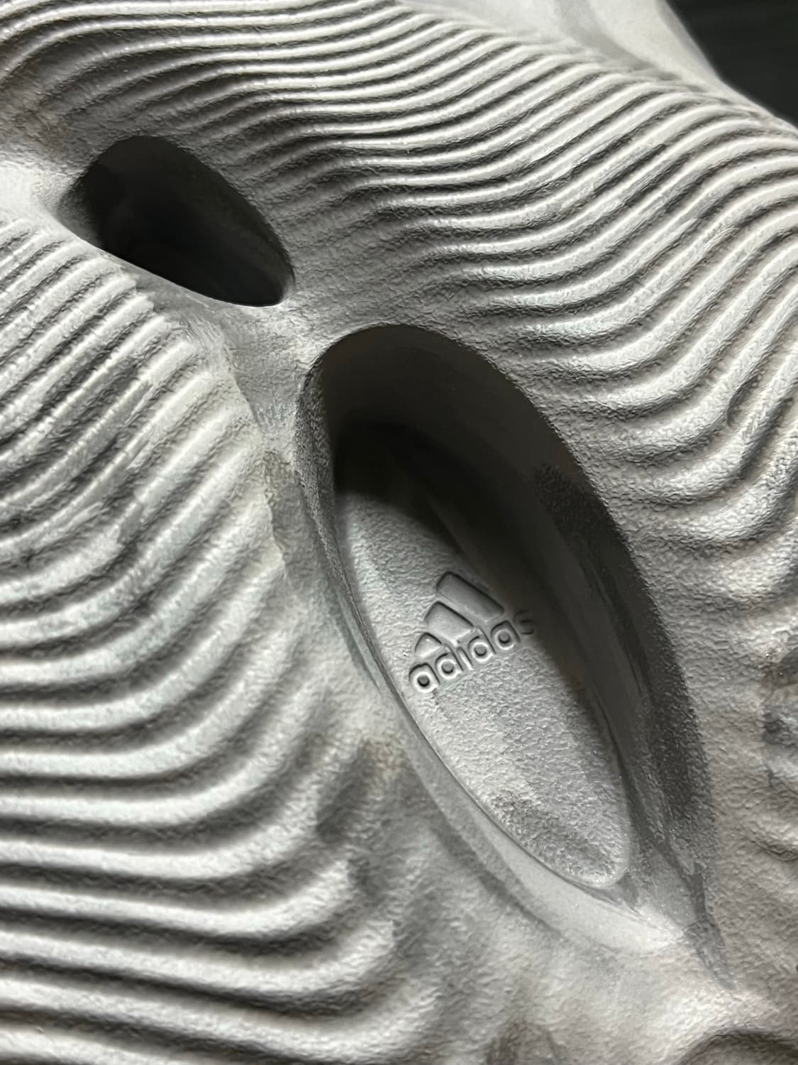 아디다스 이지 폼러너 믹스 그래닛 상품이미지7