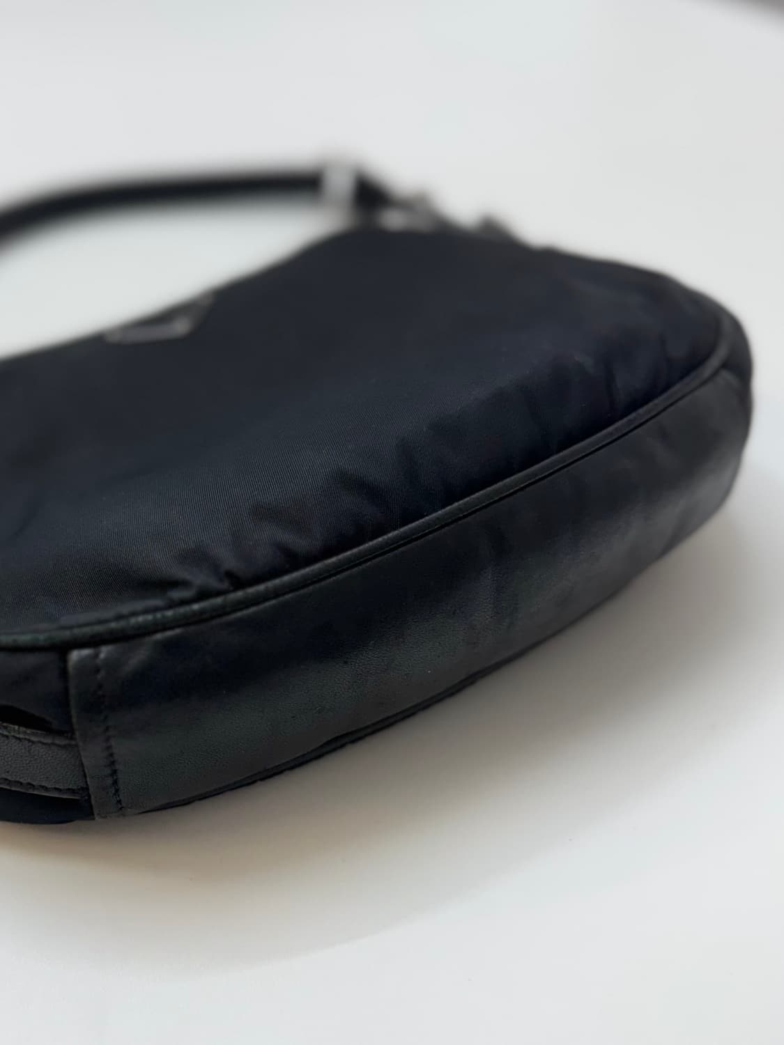 Prada 프라다 나일론 호보 숄더백 상품이미지5