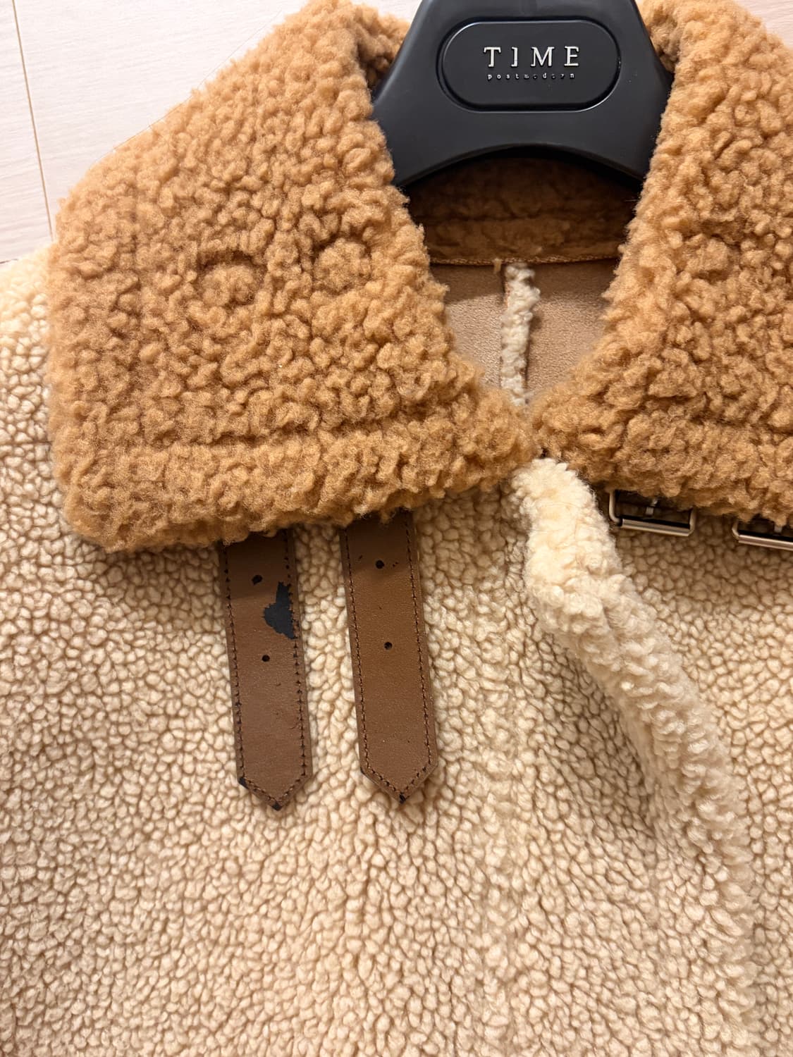 톰보이 스튜디오 무스탕 양털 자켓 상품이미지3