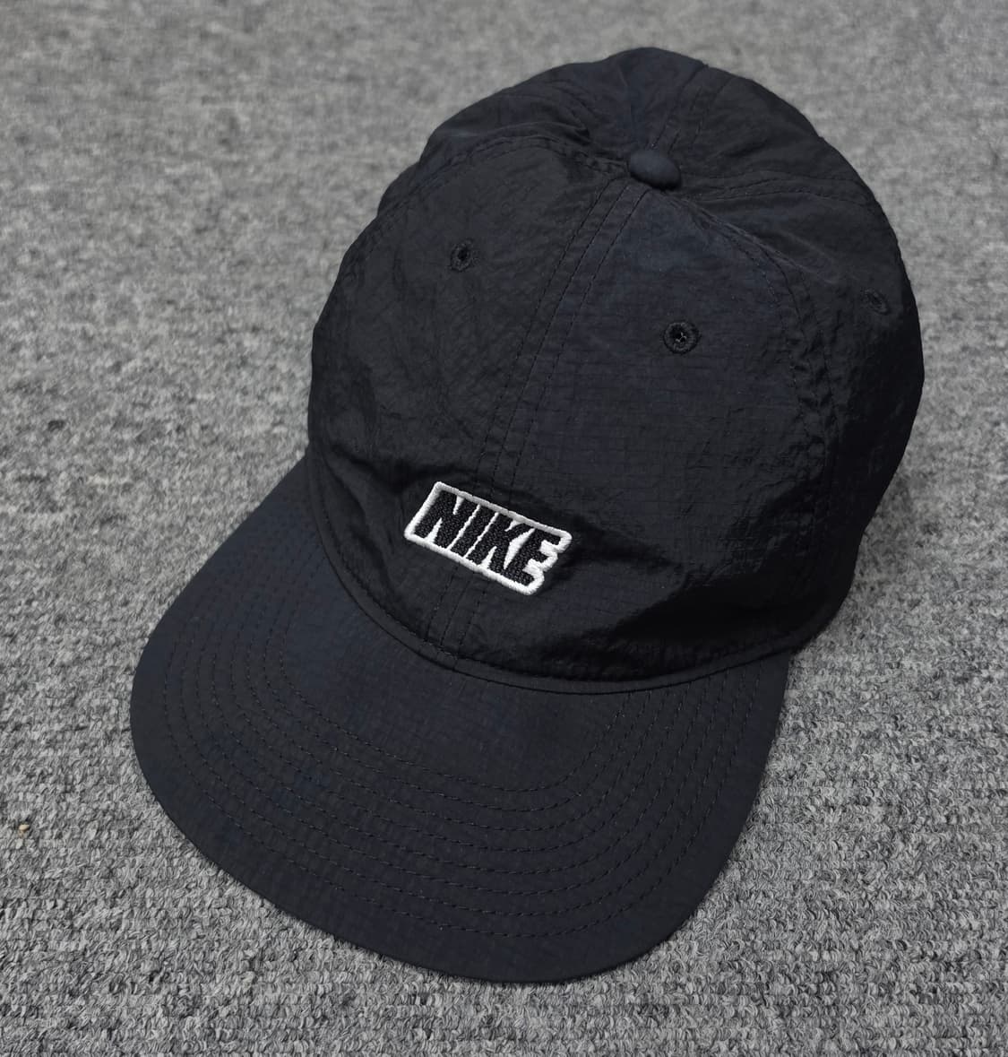 나이키 클럽 언스트럭처 스우시 아웃 도어 캡 모자 블랙 L/XL 상품이미지1