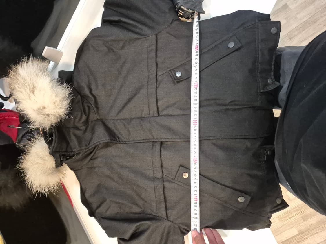 노비스 야테시 블랙 색상 패딩 L 상품이미지9