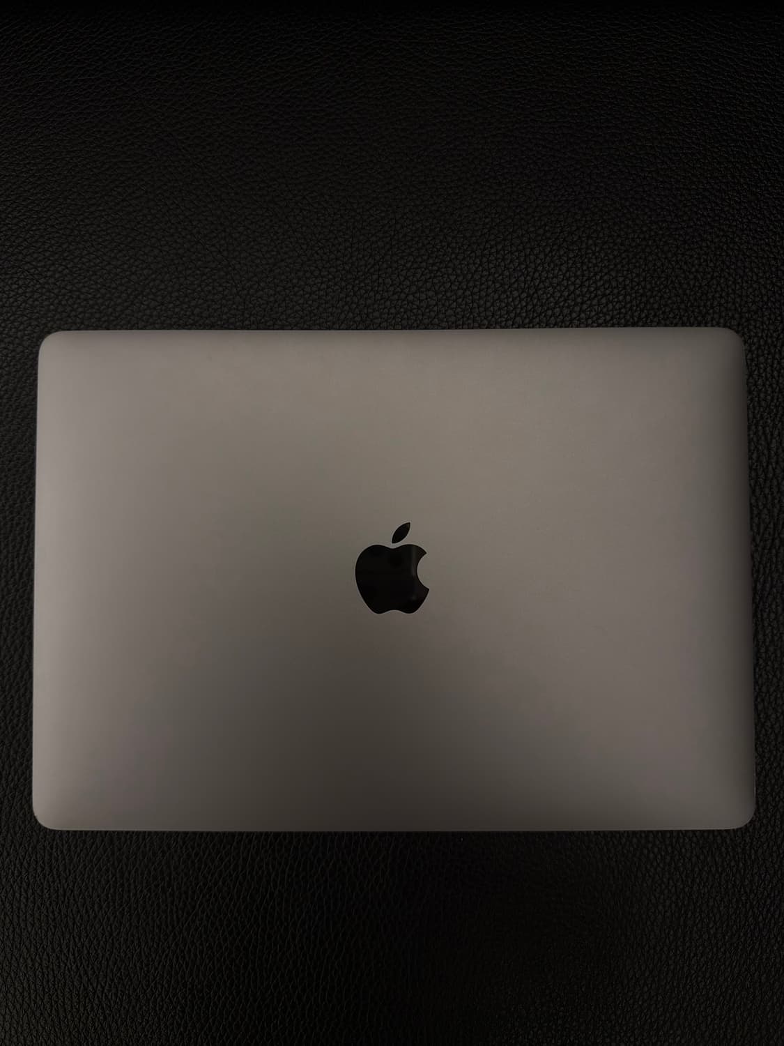 2019년 MacBook Pro 13인치 (Touch Bar 포함) 상품이미지1