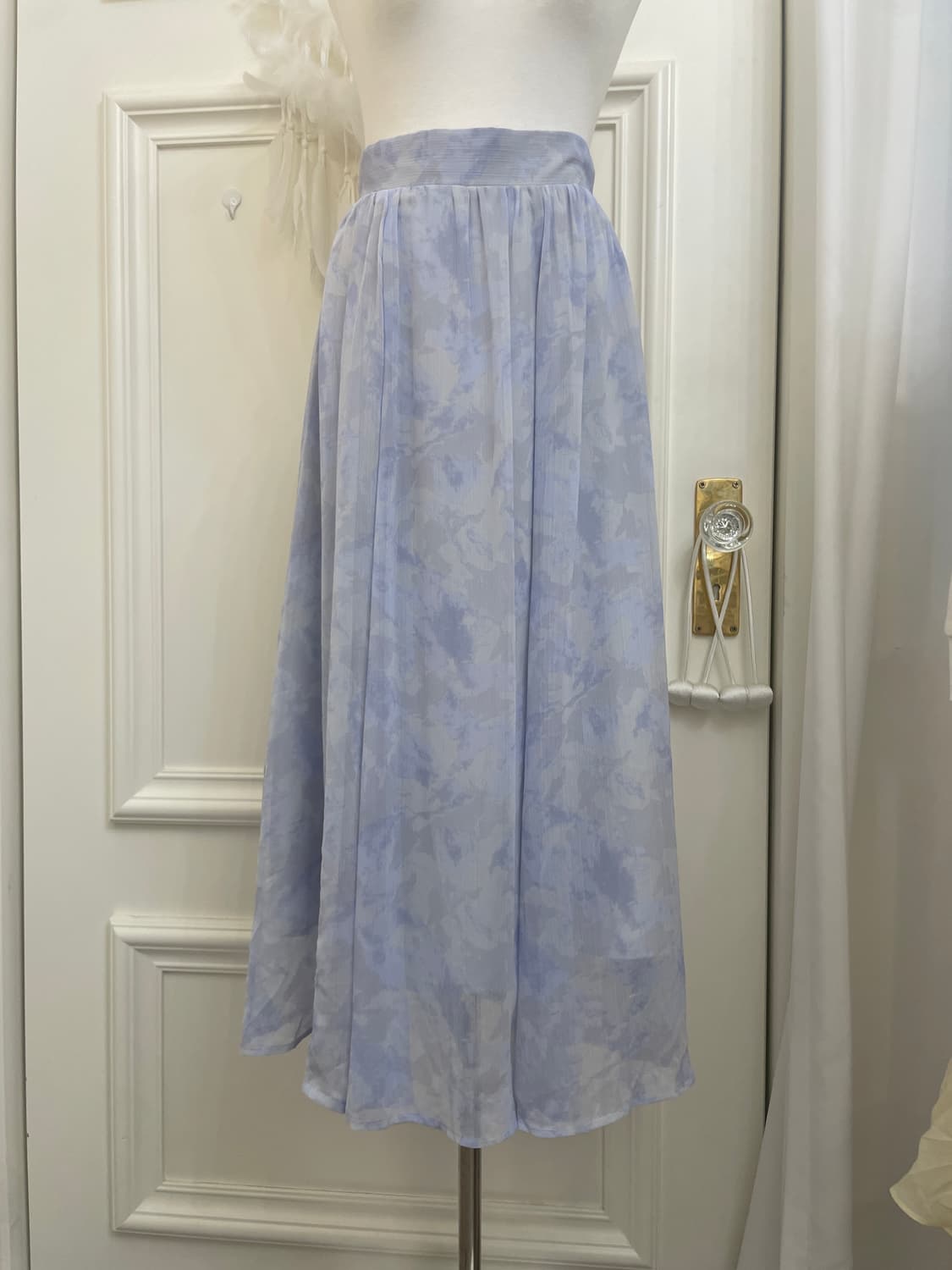 EARTH blue flower back banding skirt 상품이미지5