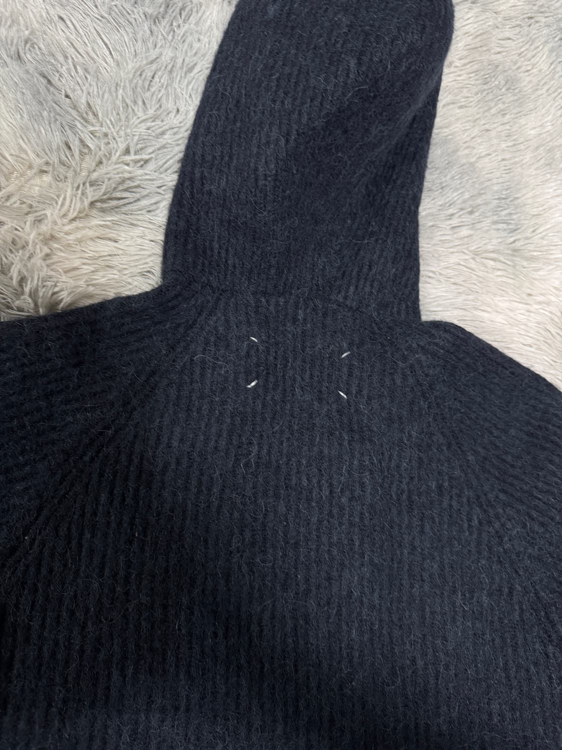 정품) 메종마르지엘라 브이넥 스티치 후디 니트 L사이즈 실착 95정도  상품이미지7