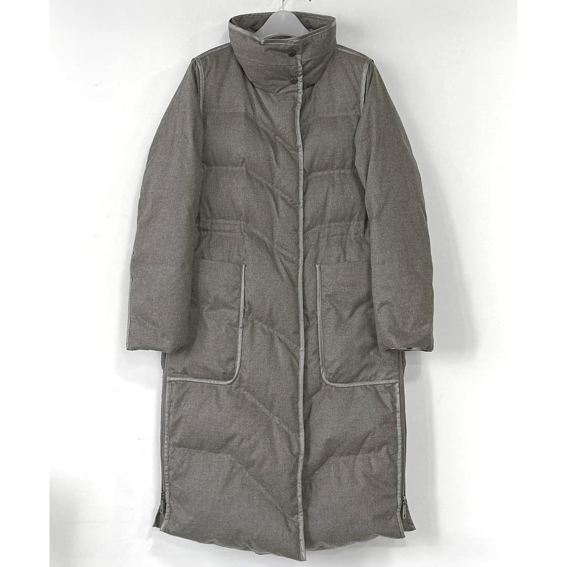 미샤 파이핑 다운 롱 패딩 상품이미지1