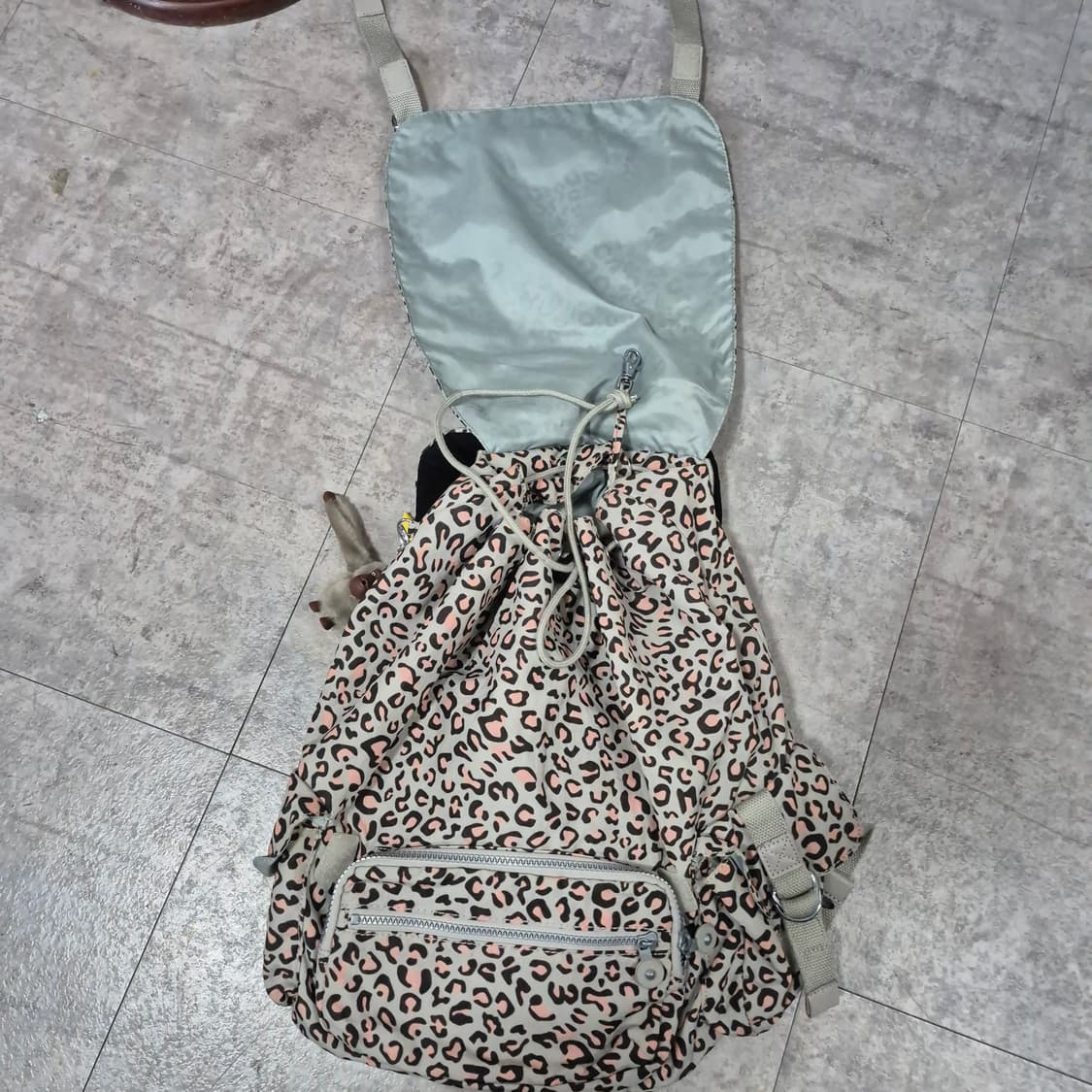 키플링 희귀 레오파드 백팩 상품이미지4