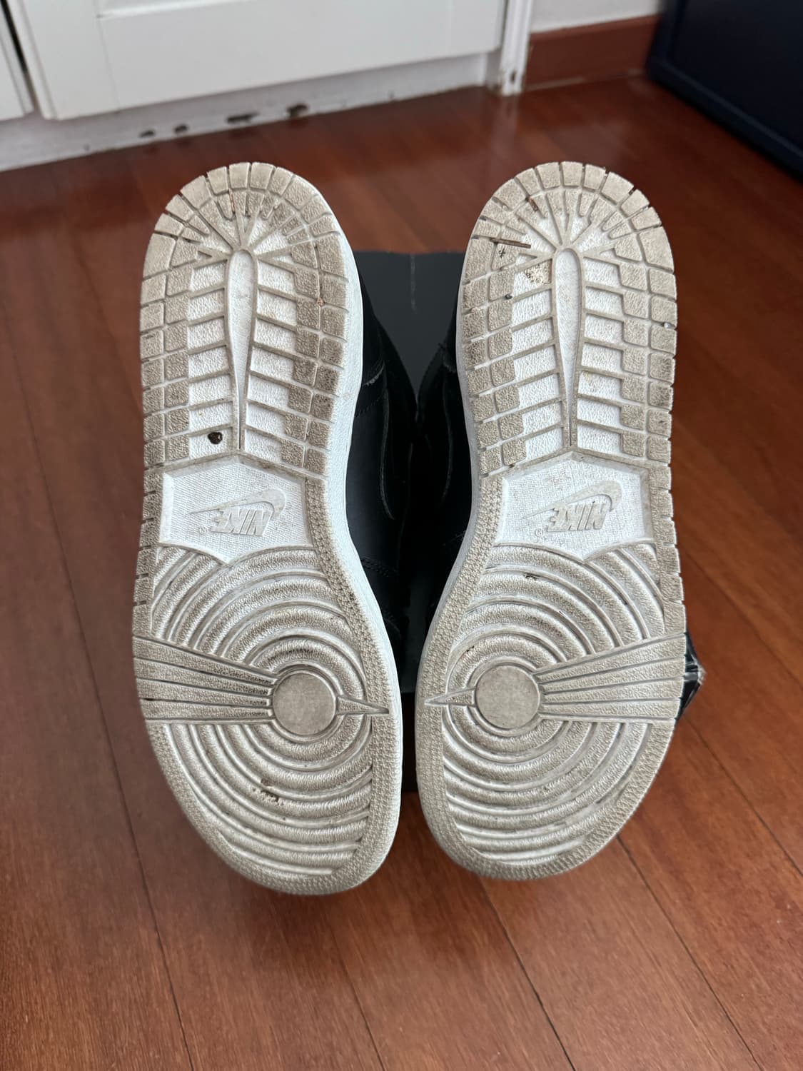 나이키 조던 1 사이버 먼데이 (GS) 245 상품이미지3