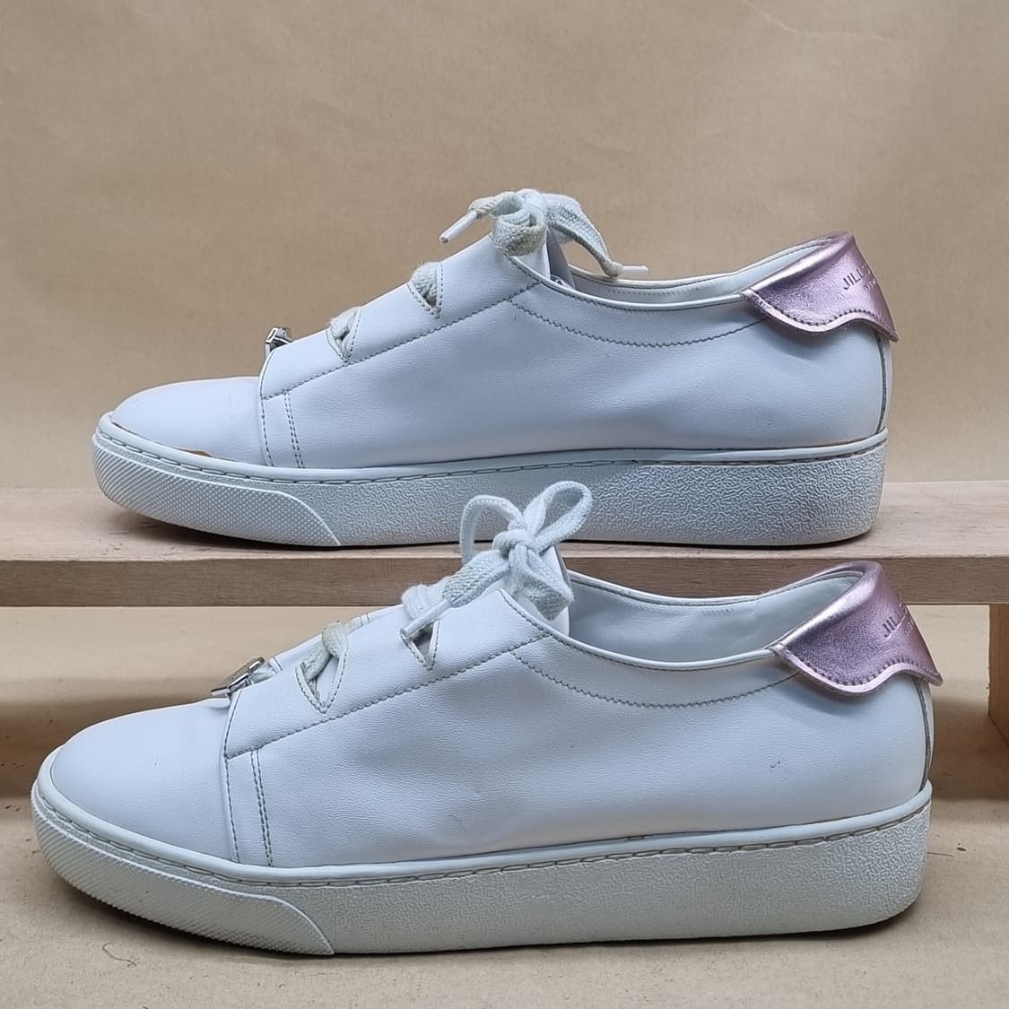 질스튜어트 레더 여성스니커즈 240 상품이미지1