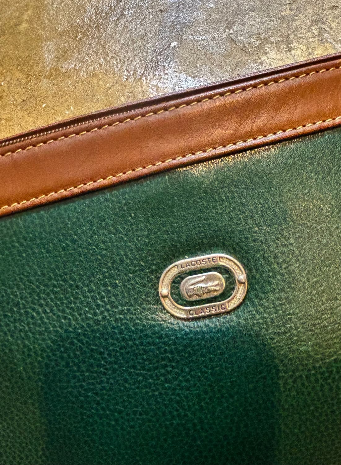 라코스테 클래식 가죽 크로스백 상품이미지4
