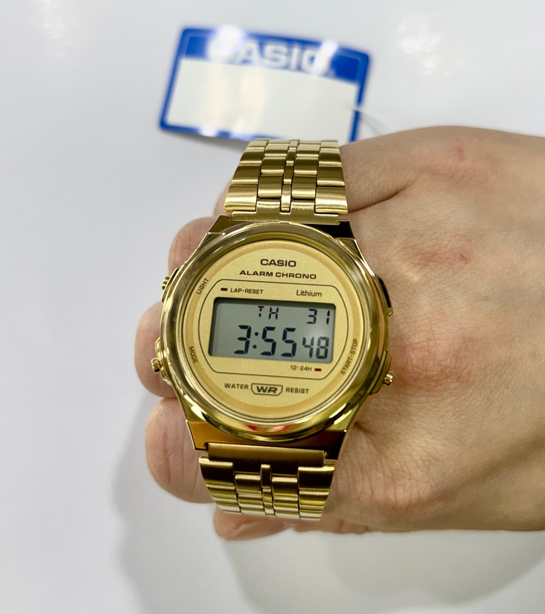 카시오 라운드 메탈 디지털 시계 새상품  상품이미지1