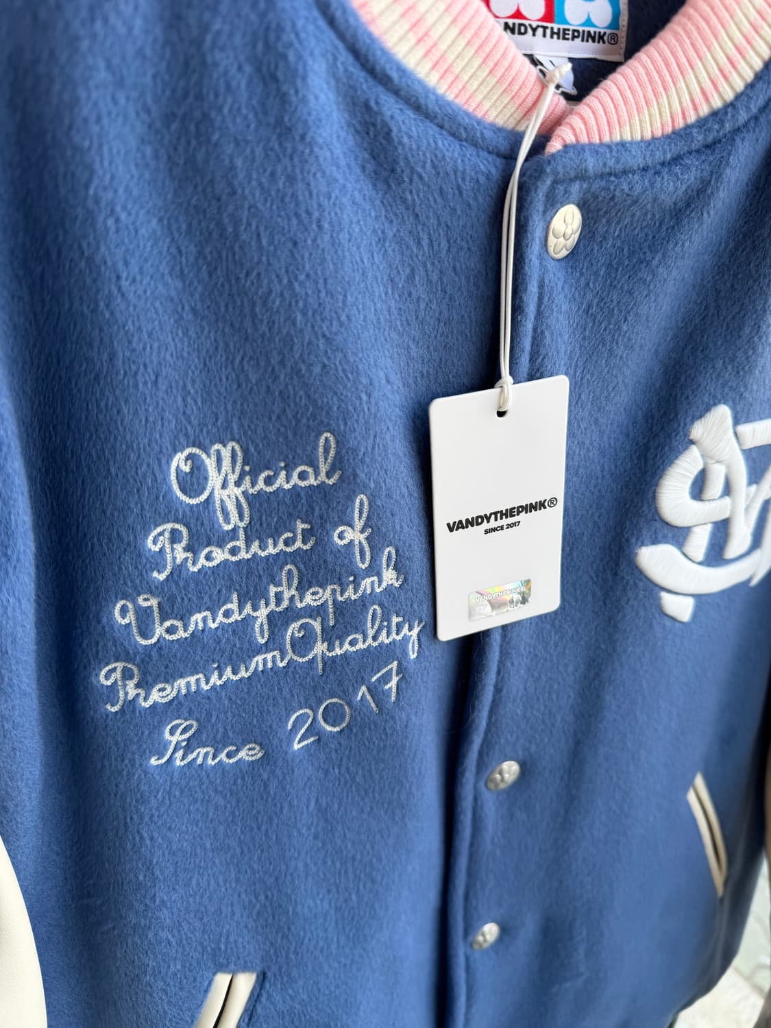 L/ 반디더핑크 x SM엔터 30주년 한정 바시티 자켓(새상품) 상품이미지6