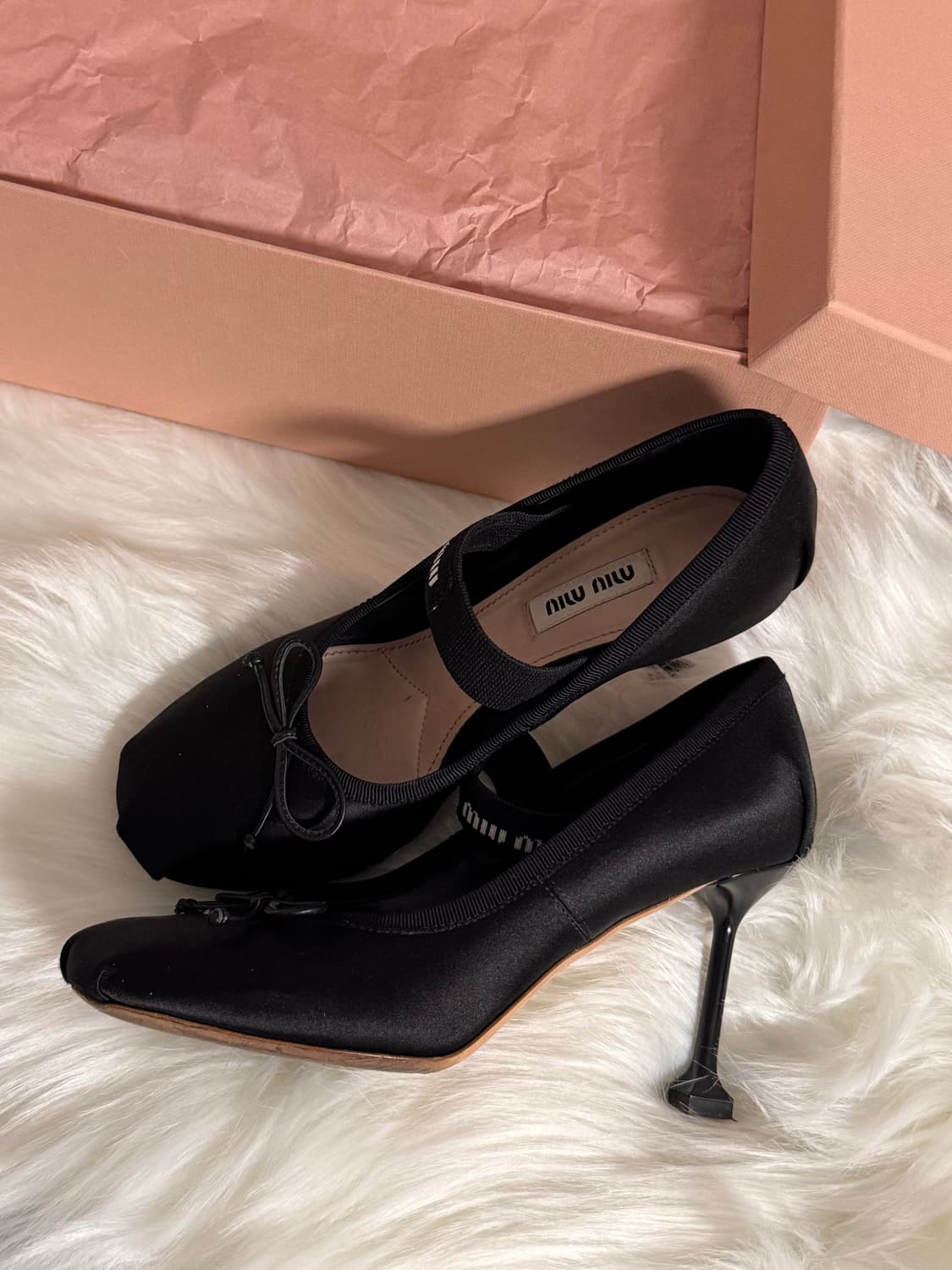 미우미우 발레리나 새틴 힐 상품이미지2