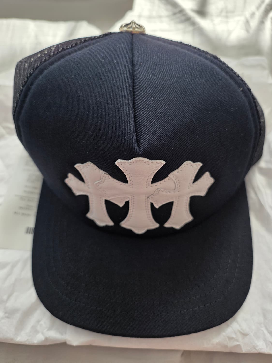 크롬하츠 화이트 트리플 크로스 가죽 패치 세메터리 트러커햇 블랙 상품이미지5