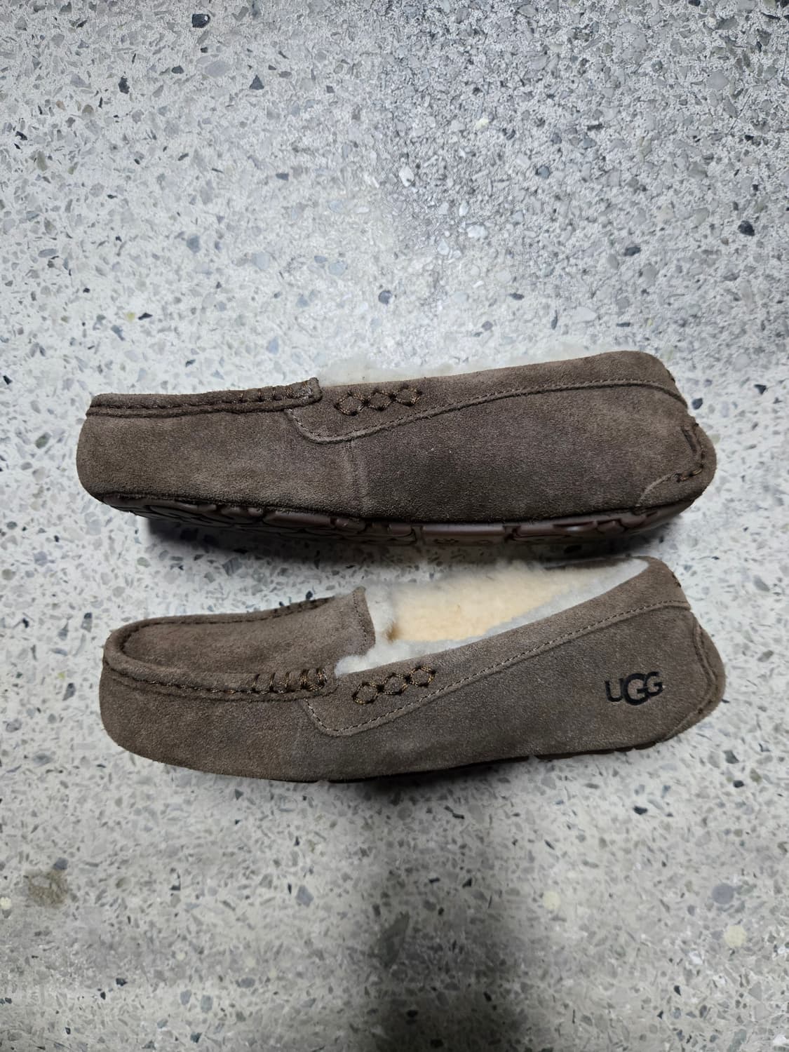 어그 UGG 1106878 ESP 앤슬리 에스프레소 모카신 플랫슈즈 상품이미지5