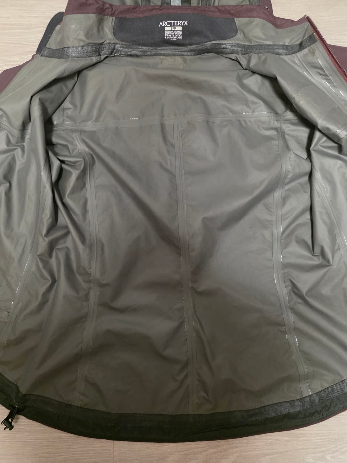 아크테릭스 여성용 베타 LT 버건디 S/P (일본판) 상품이미지5