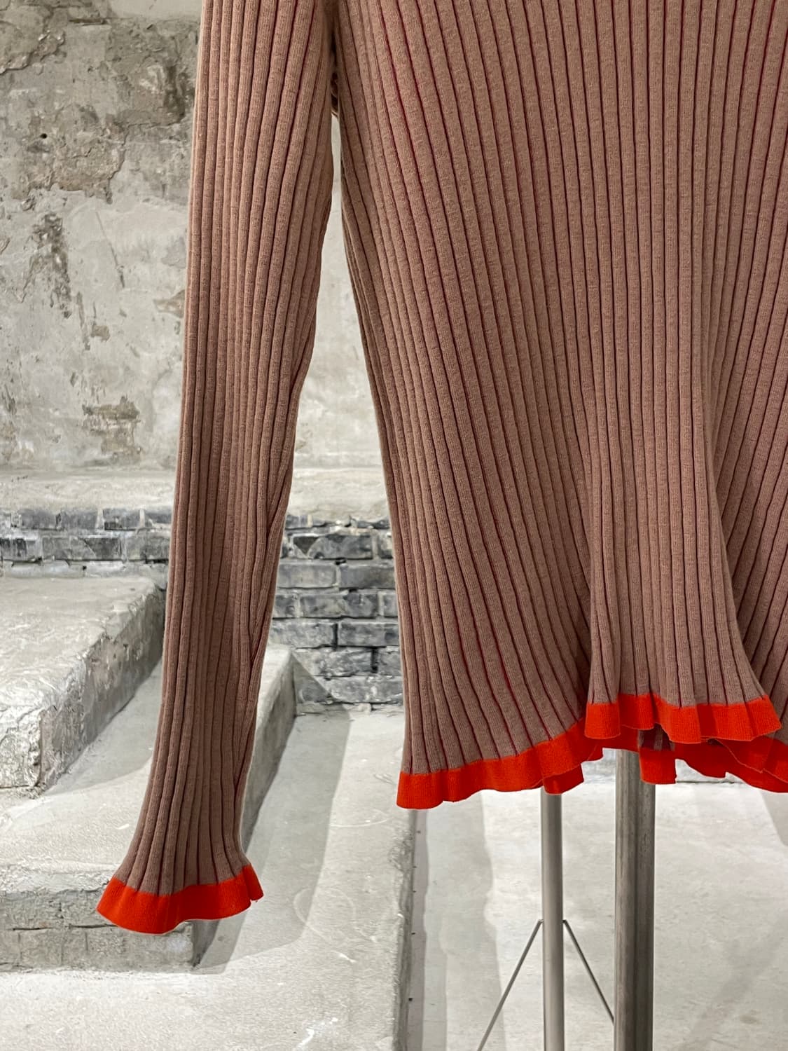 버버리 런던 베이지 패널 골지 슬림 니트 상품이미지4