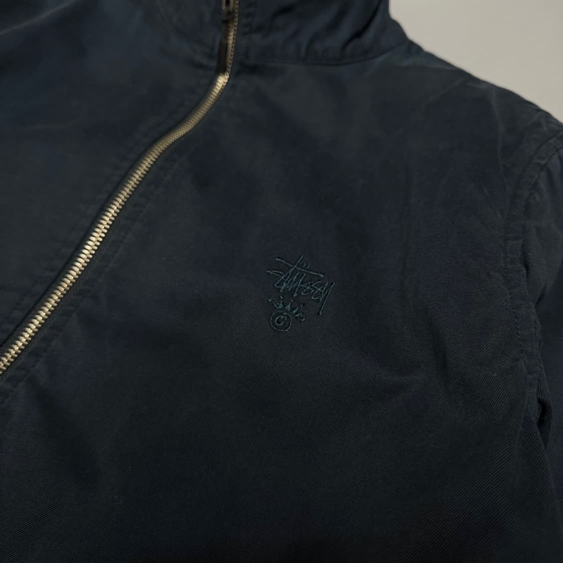 스투시 다크네이비 스탁 자수로고 슬리브 매쉬 집업 하이넥 블루종 자켓 상품이미지5