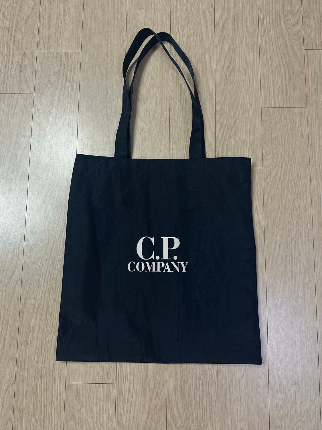 CP컴퍼니 에코백 새상품 판매 상품이미지1