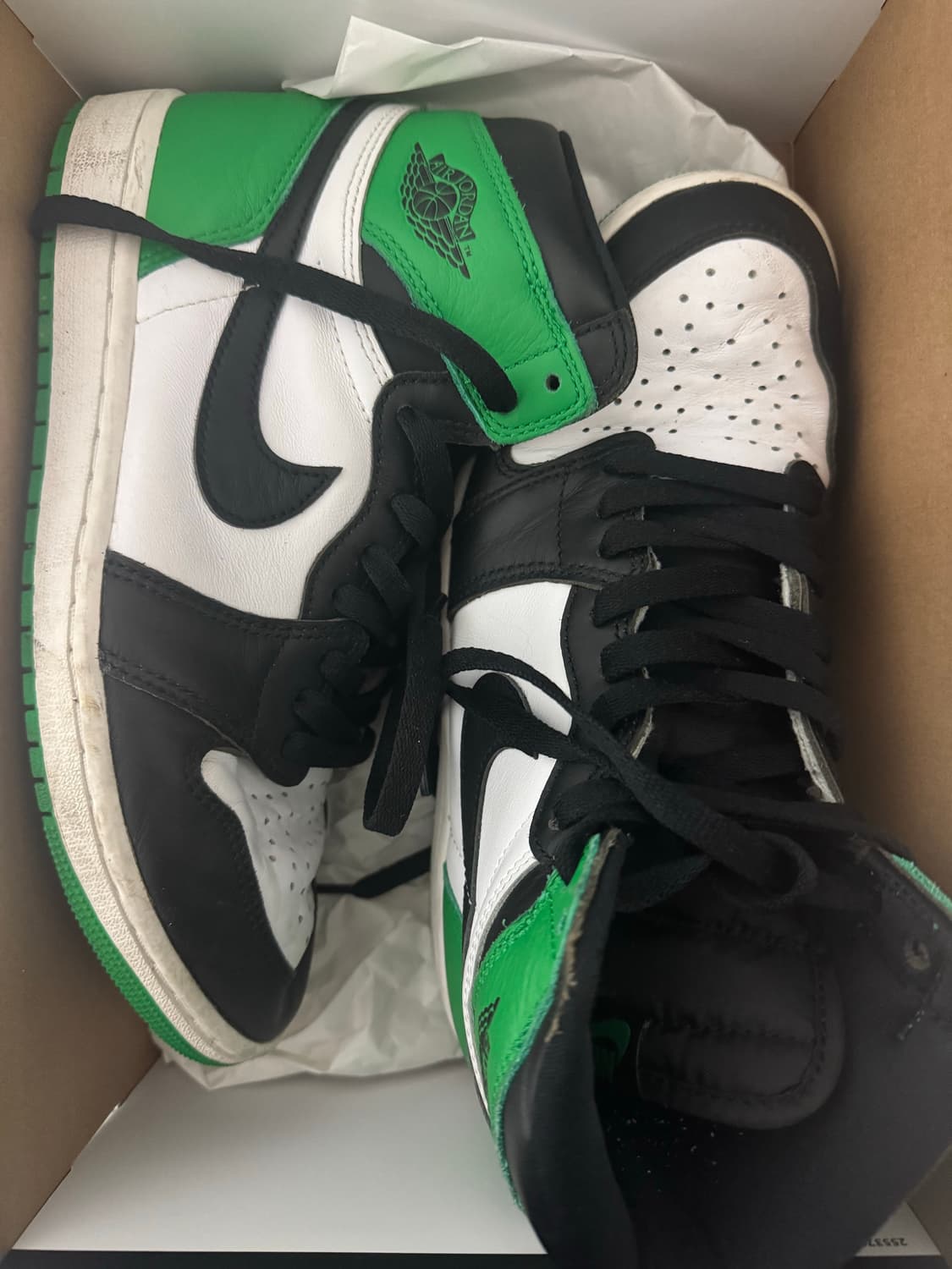 조던1레트로 하이 og 블랙앤 럭키 그린 상품이미지3