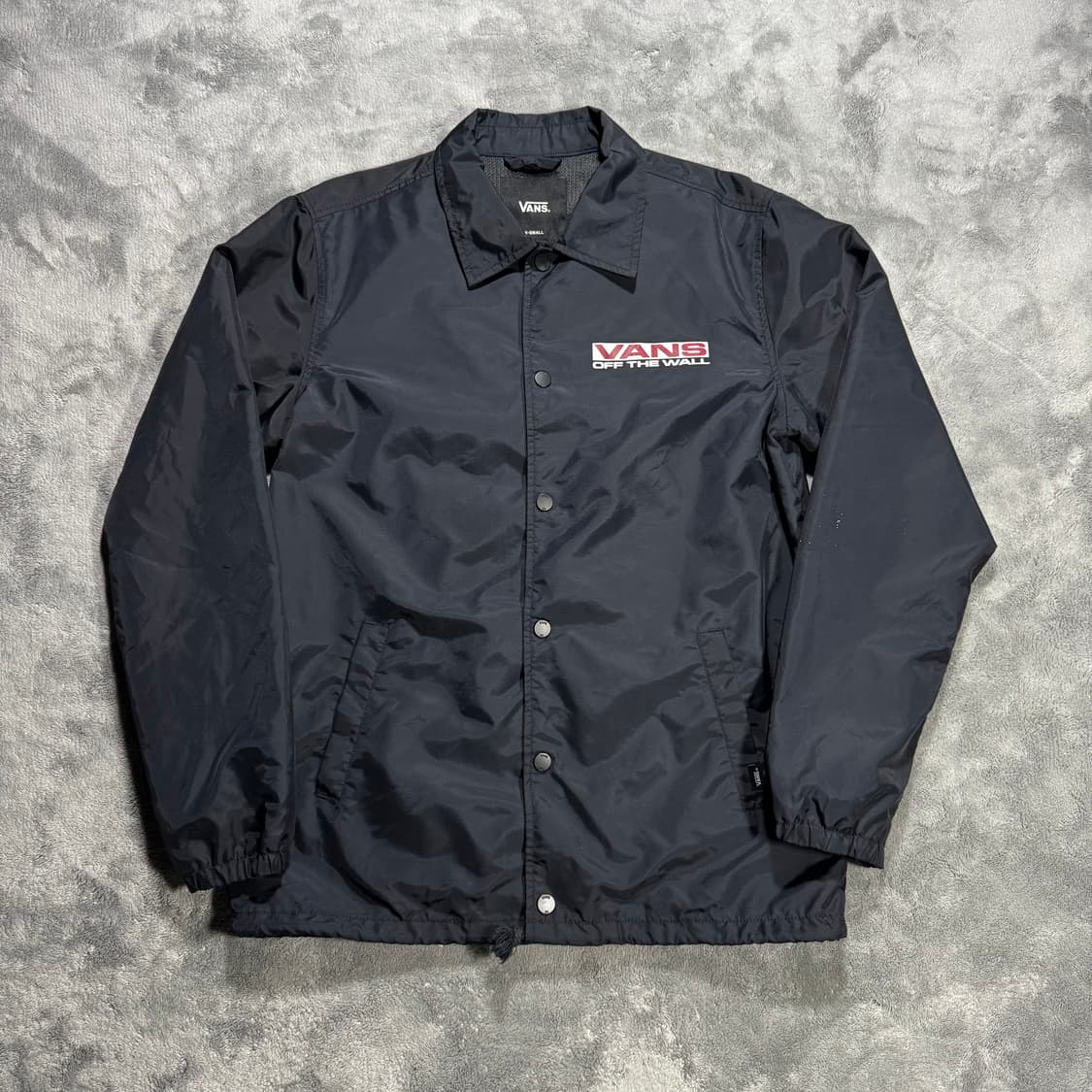 반스 백프린팅 블랙 코치자켓 상품이미지1