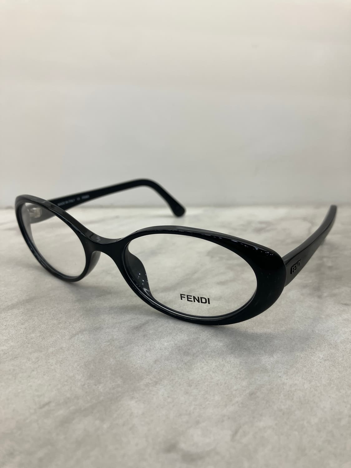펜디 FENDI 긱시크 올 블랙 오벌 뿔테 안경 상품이미지9