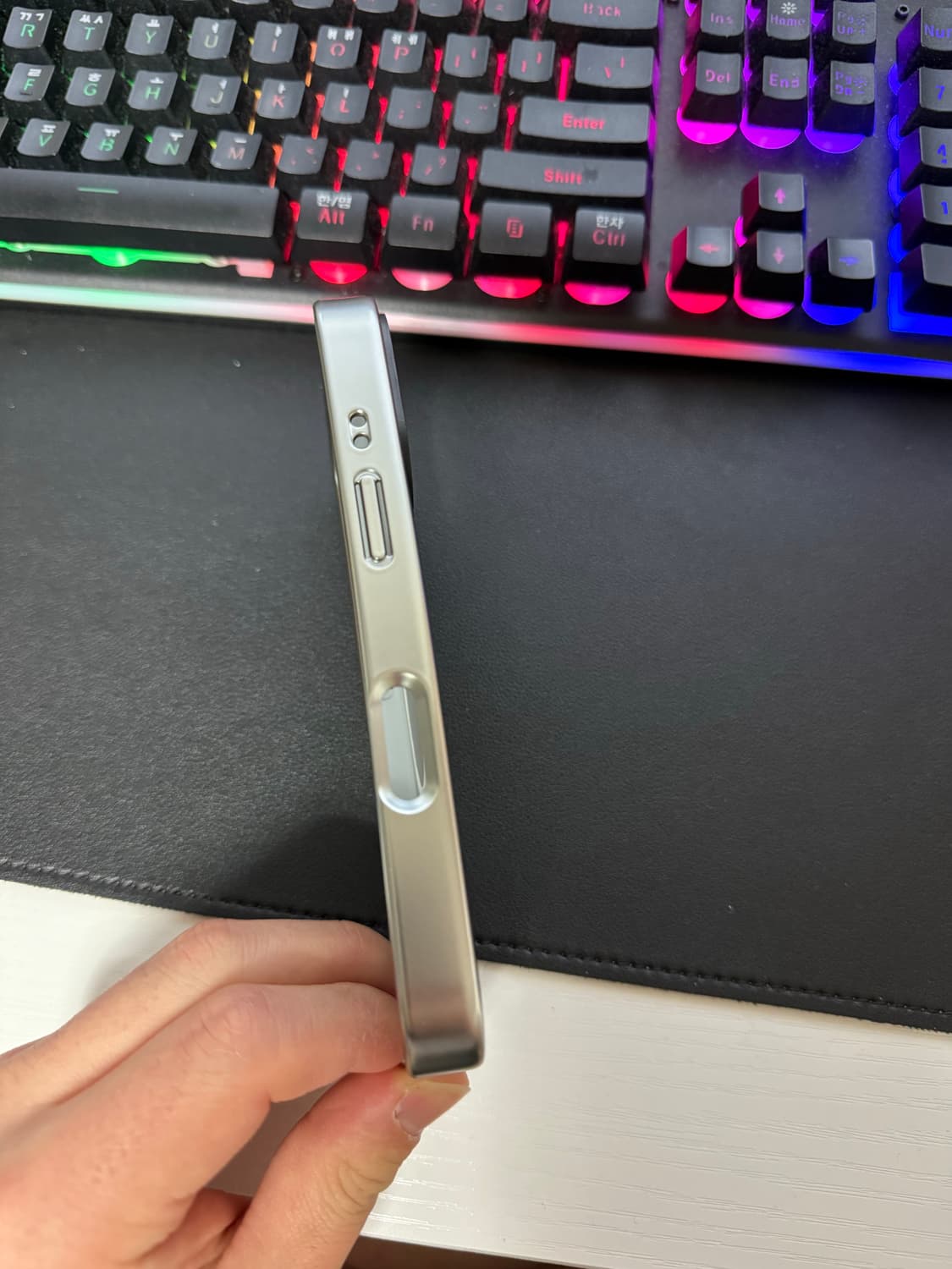 케이스티파이 아이폰 16프로 마뗑킴 케이스 판매 상품이미지4