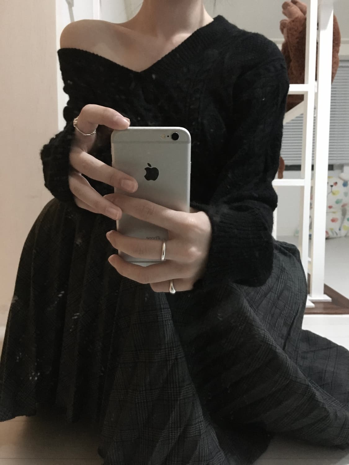 앞뒤 반전 아이보리 리본 디테일 니트♣️ 상품이미지4