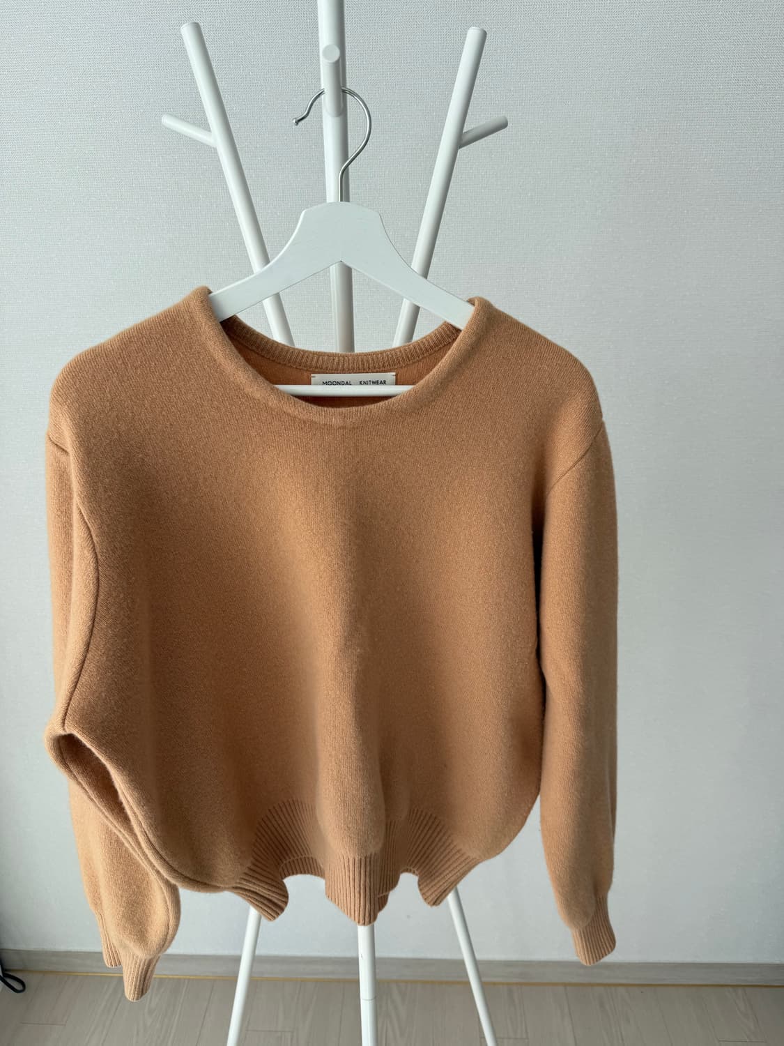 문달 basic round knit in beige 상품이미지1