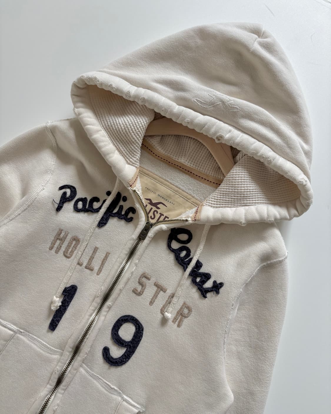 Hollister 홀리스터 아이보리로고 후드집업 상품이미지4