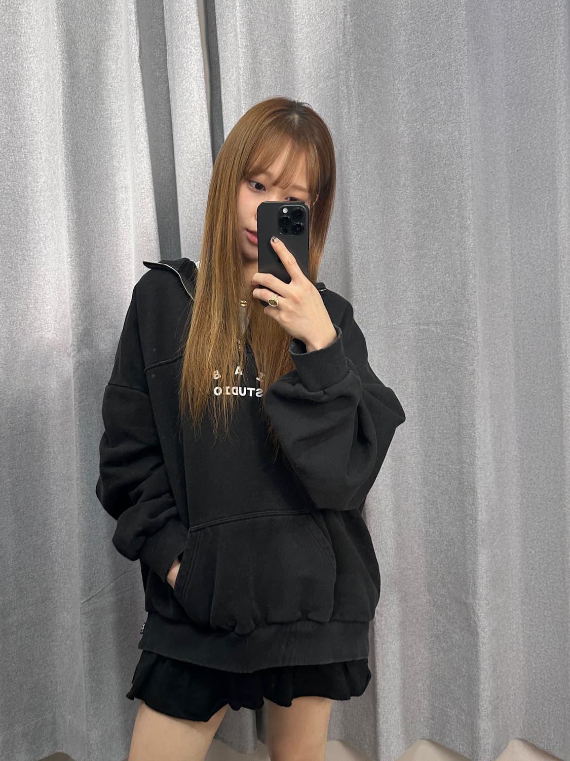 [정품]아이앱 반집업 맨투맨 블랙 상품이미지1