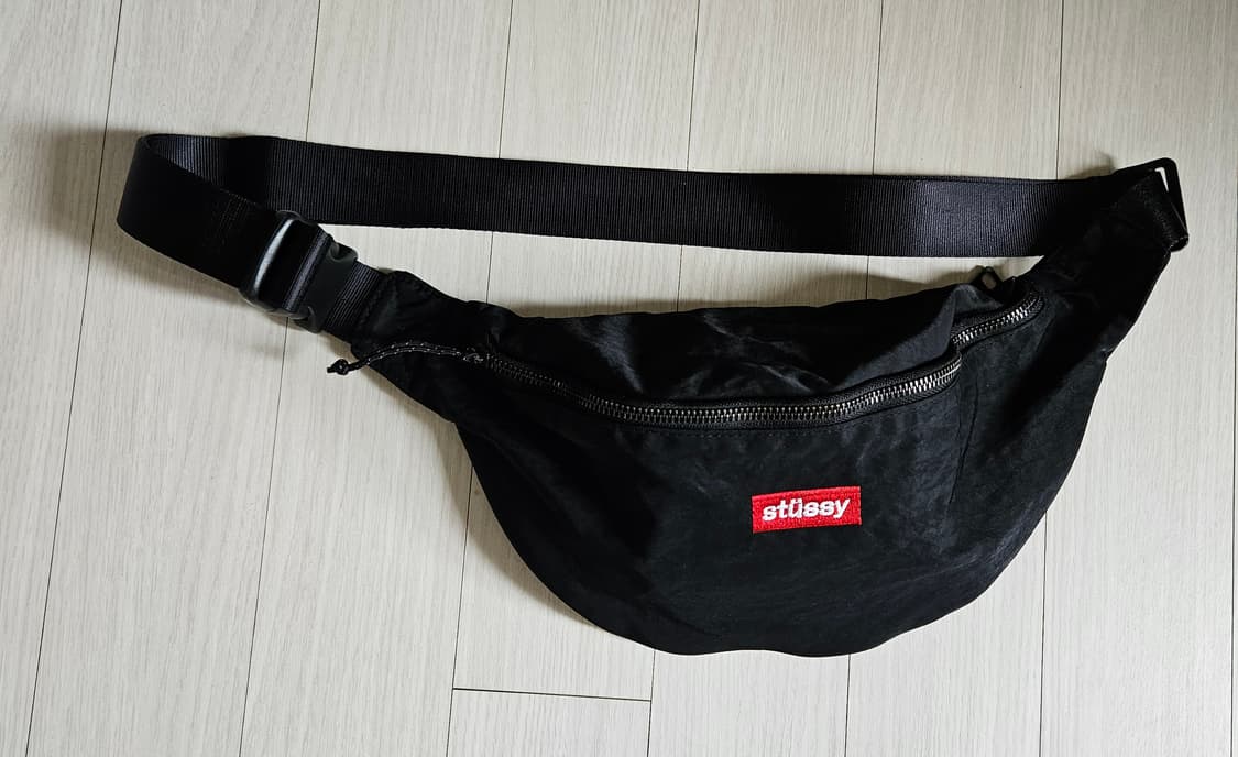 정품 스투시 Stussy 블랙 힙색 상품이미지1